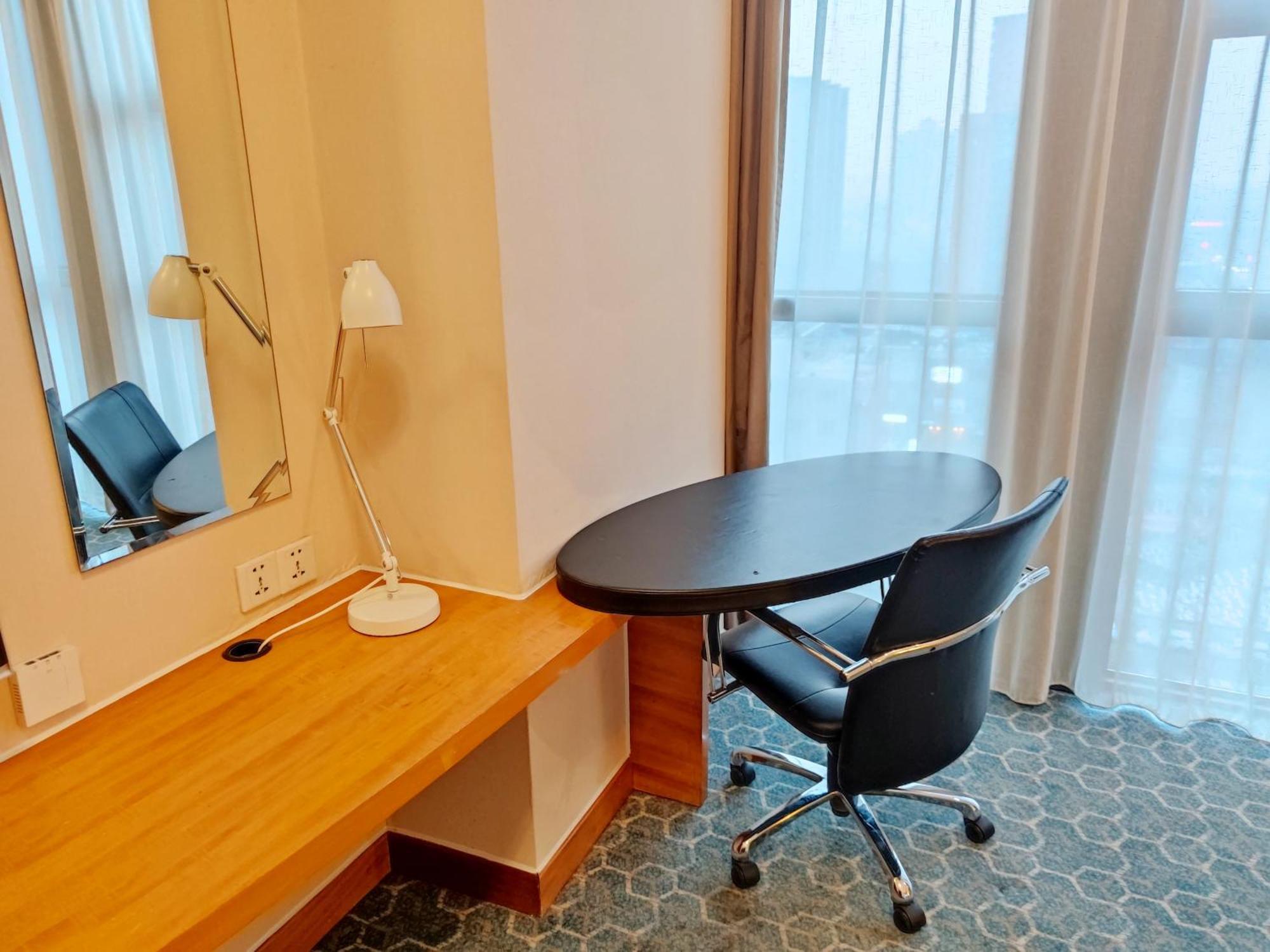 Holiday Inn Express Beijing Huacai By Ihg Exterior photo